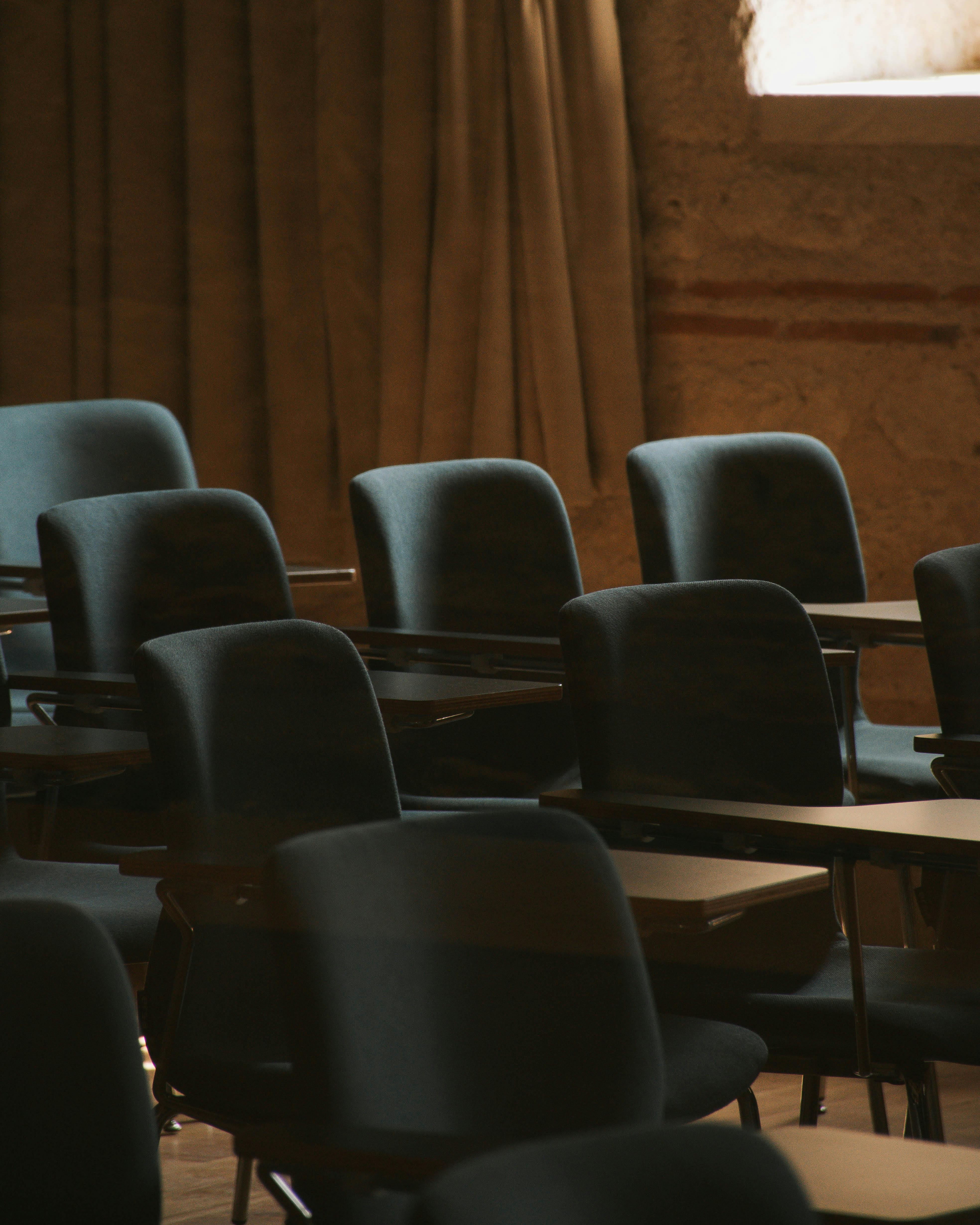 pexels-ibnulharezmi-17081979